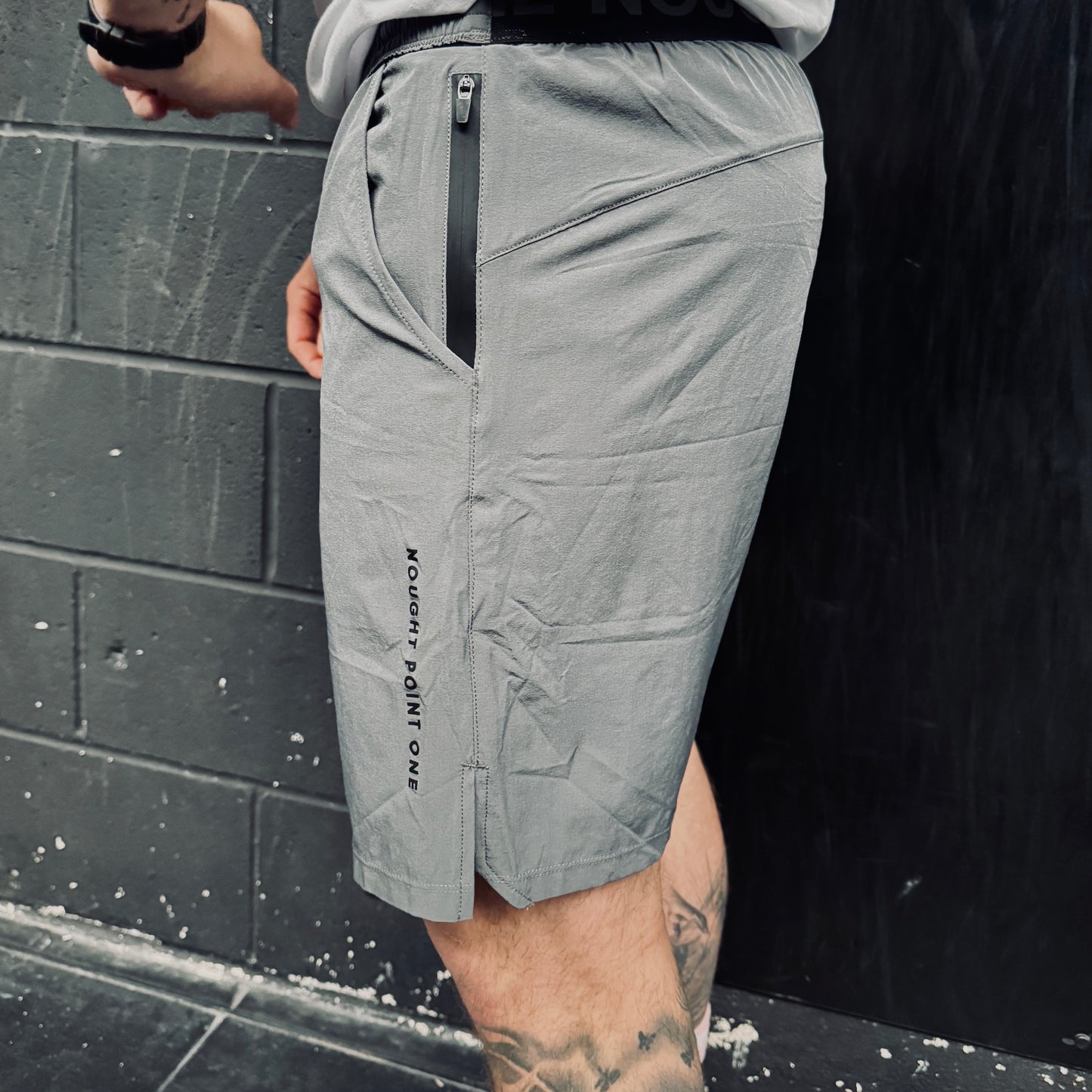 GREY TRAINING SHORTS - NPO